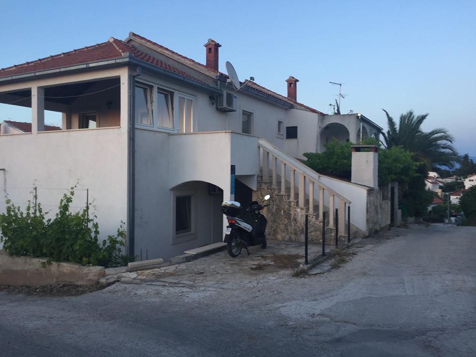 Apartment Mirela Supetar Exterior photo
