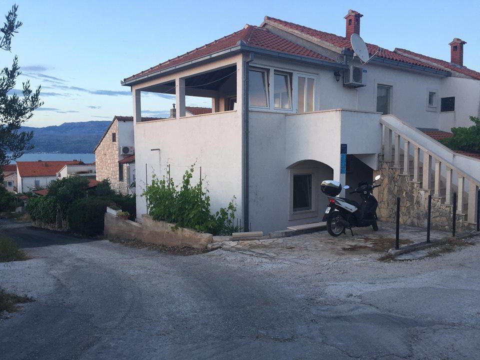 Apartment Mirela Supetar Exterior photo